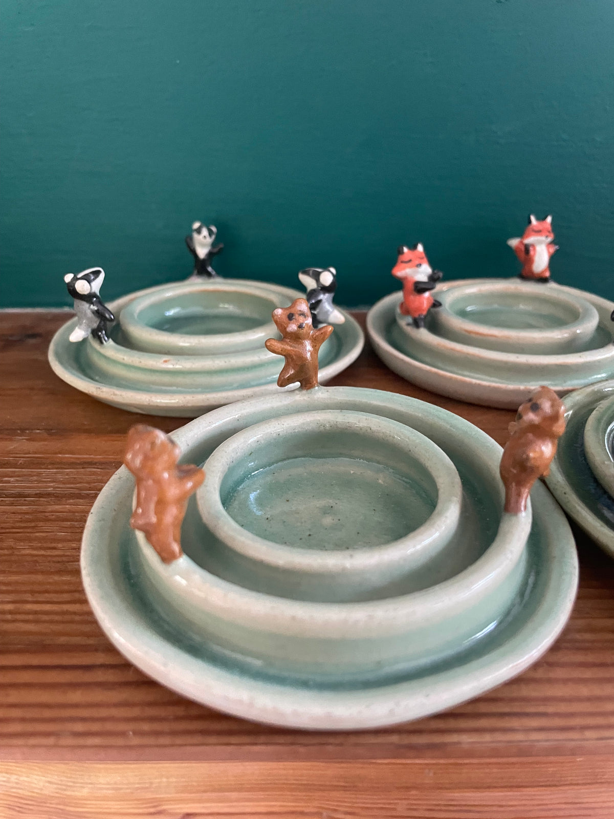 Dancing bears candle holder (green)