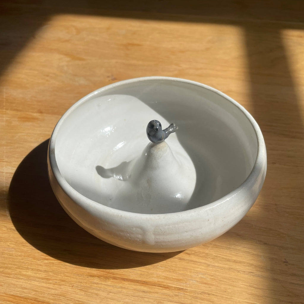 Arf arf snack/dip bowl - light grey seal