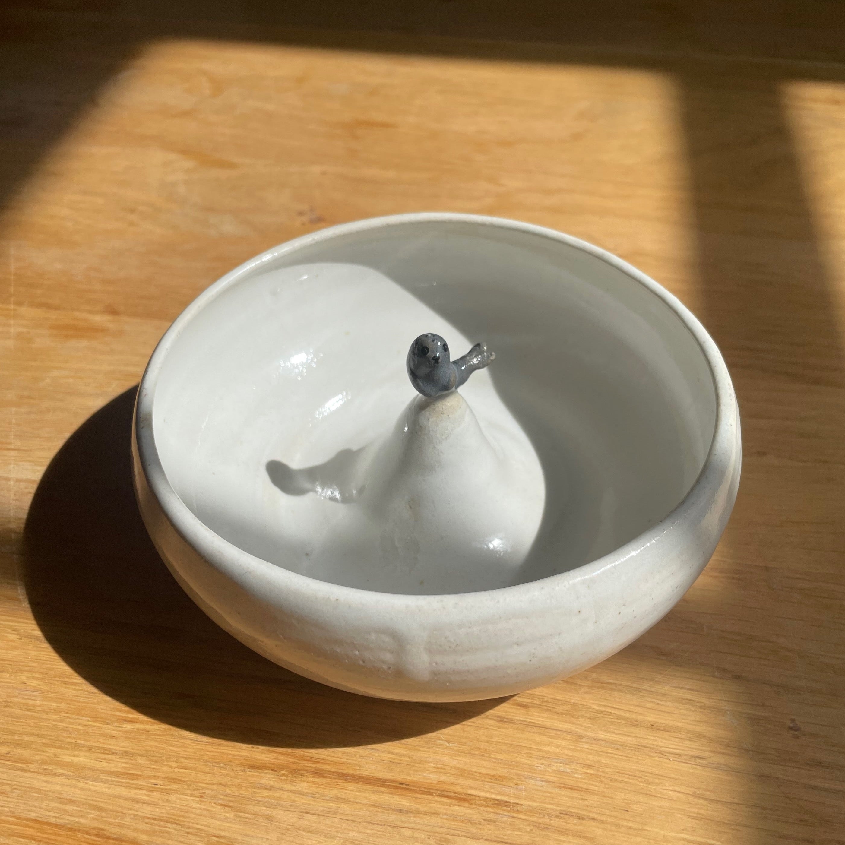 Arf arf snack/dip bowl - light grey seal